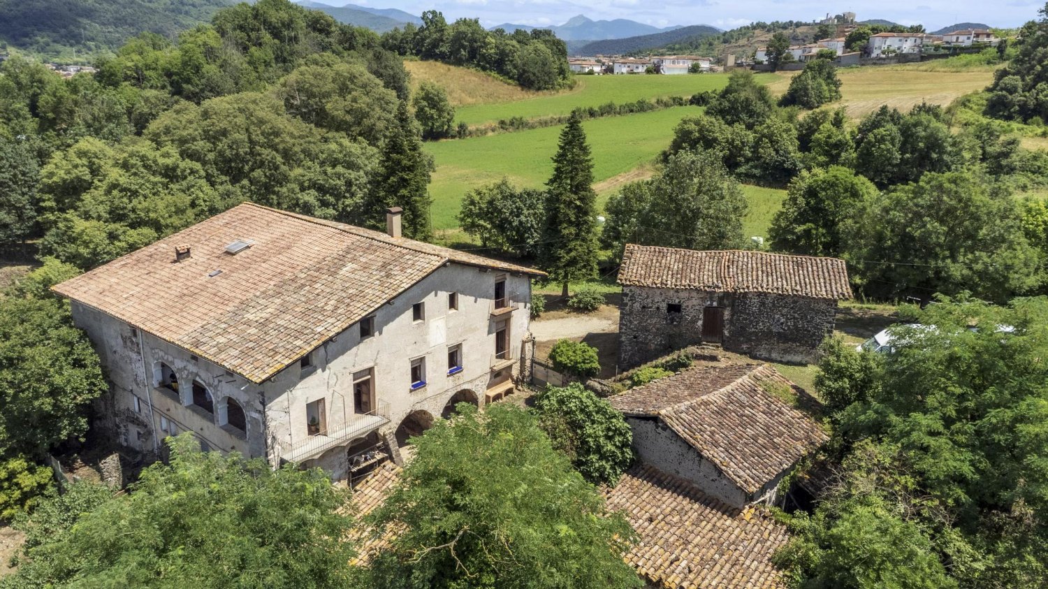 6 bedrooms House in Olot, Spain No. 209341