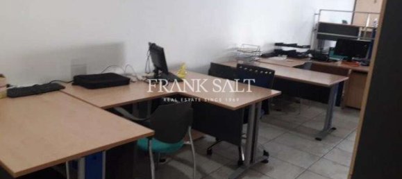  مكتب في Birkirkara, Malta 200متر مربع رقم 12338 11