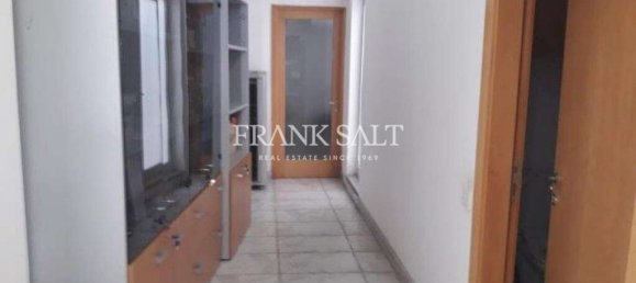  مكتب في Birkirkara, Malta 200متر مربع رقم 12338 7
