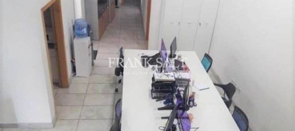  مكتب في Birkirkara, Malta 200متر مربع رقم 12338 2