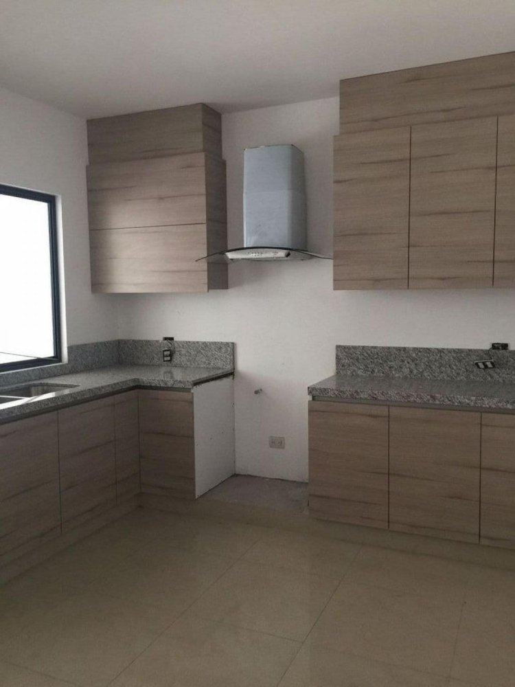 3 bedrooms House in Nuevo Leon, Mexico No. 158922