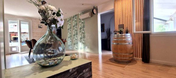 5 bedrooms Villa in Biguglia, France No. 43552 9