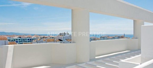 3 bedrooms Penthouse in Marbella, Spain No. 21681 2