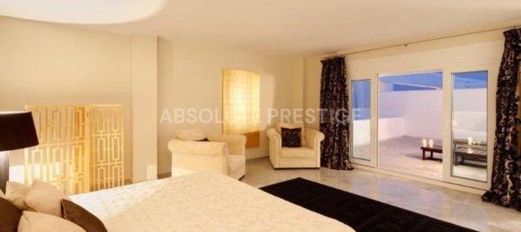 3 bedrooms Penthouse in Marbella, Spain No. 21681 4