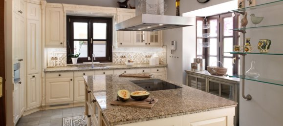 6 bedrooms House in Marbella, Spain No. 136507 8