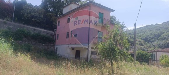 15 rooms House in Pertosa, Italy No. 58029 11