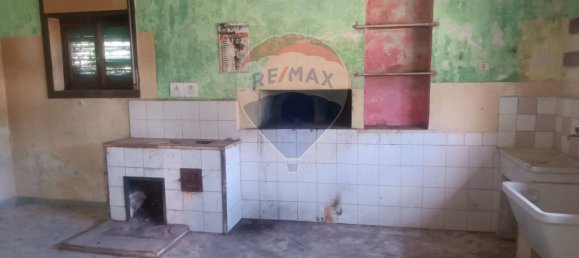 15 rooms House in Pertosa, Italy No. 58029 4