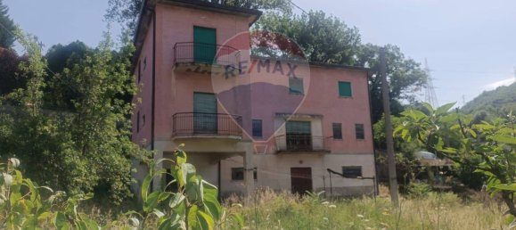 15 rooms House in Pertosa, Italy No. 58029 2