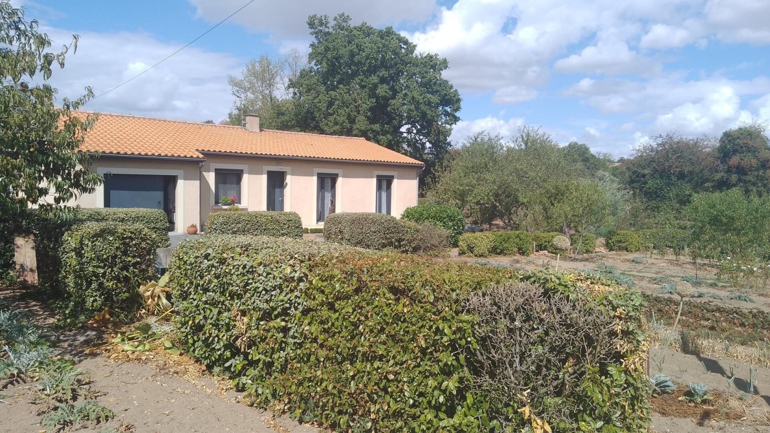 Casa T3 em Faye-l'Abbesse, France N.º 335196