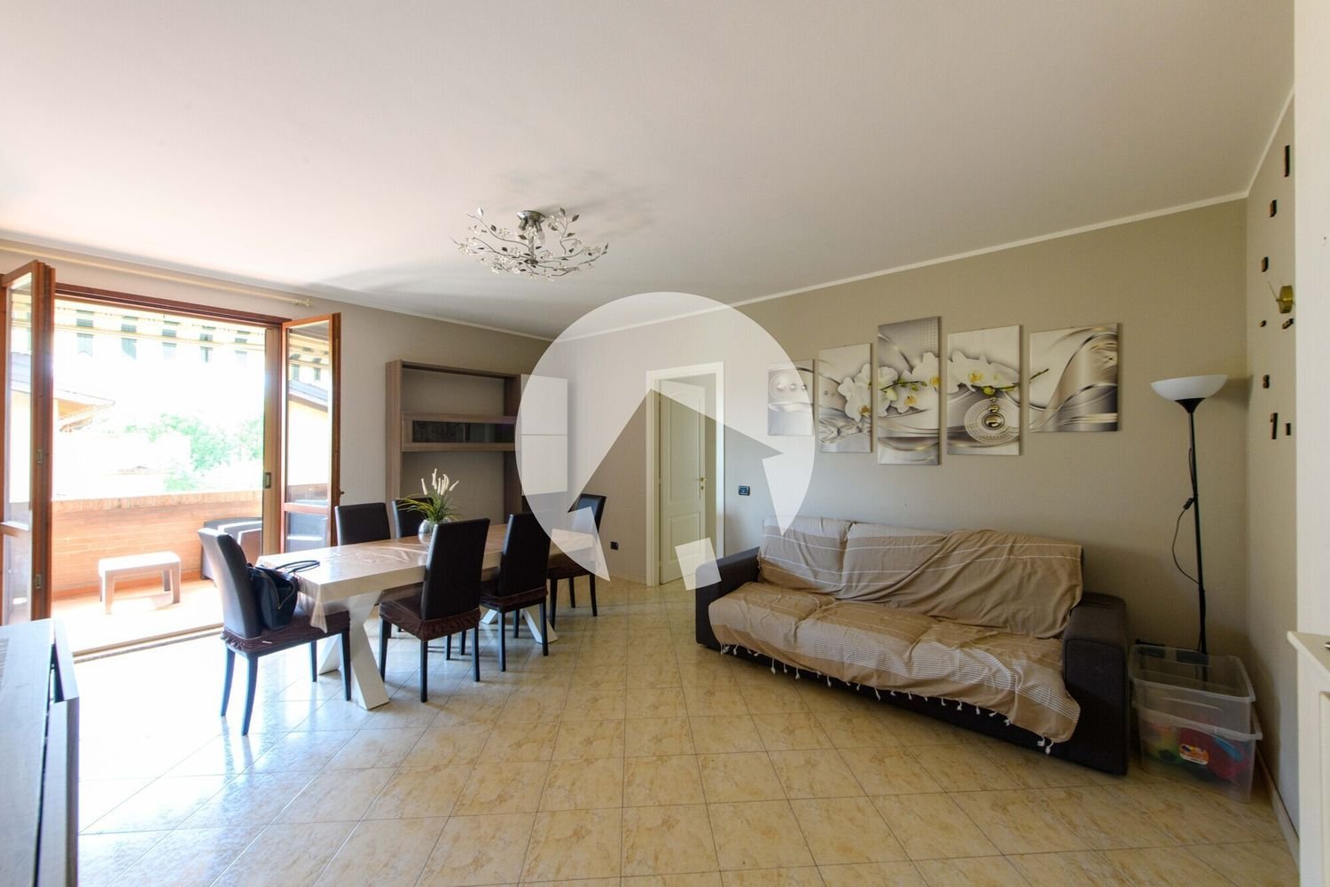 4 bedrooms Apartment in Reggio Emilia, Italy No. 382392
