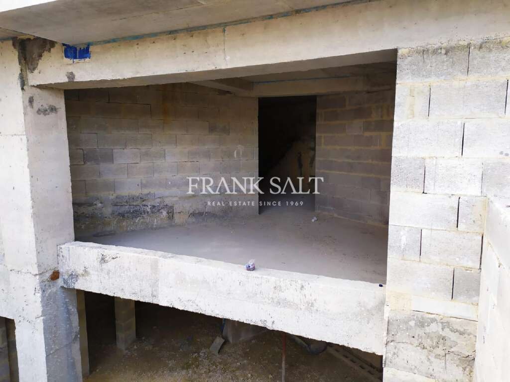 183m² Shop in San Gwann, Malta No. 13348