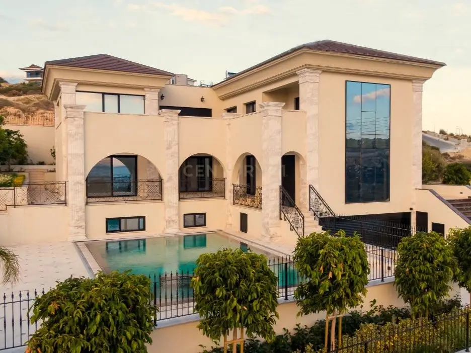 Вилла с 5 спальнями в Меса Гитонья, Кипр № 4252