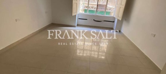 Office in Valletta, Malta No. 13179 4