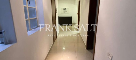 Office in Valletta, Malta No. 13179 2