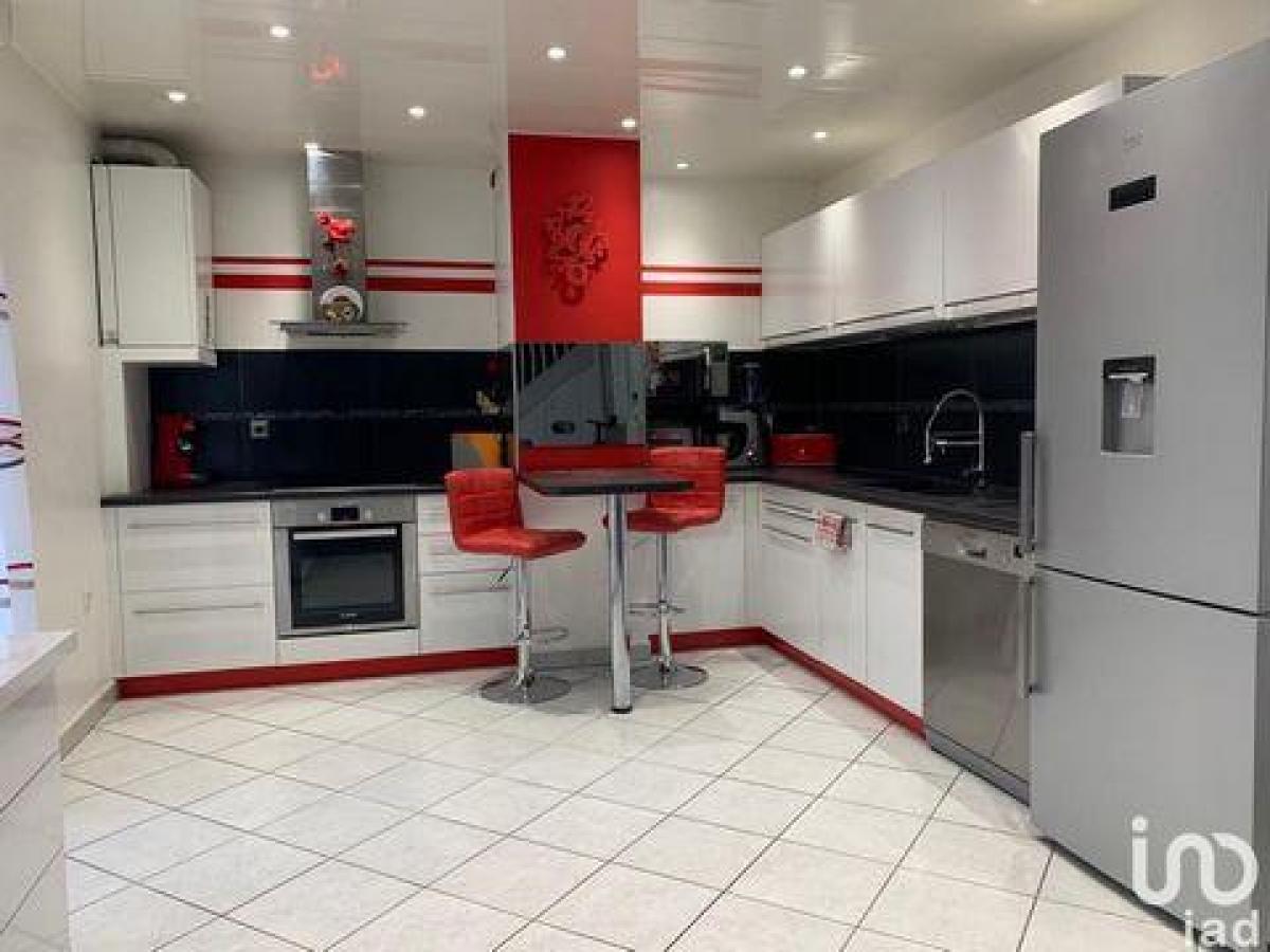 Кондоминиум  с 2 спальнями в Саснаж, Франция № 30429