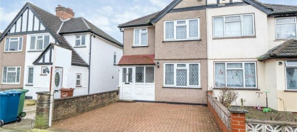 3 bedrooms House in Harrow, United Kingdom No. 12214 14