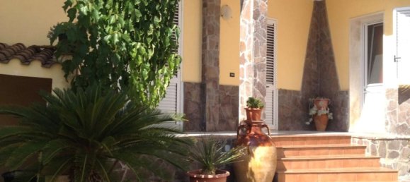 Дом с 7 комнатами в Melendugno, Италия № 309063 8