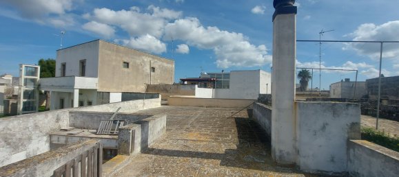 Дом с 7 комнатами в Melendugno, Италия № 309063 35