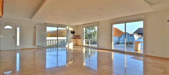 Castillos de 5 dormitorios en Saint-Mesmin, France No. 228667 2