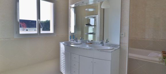 Castillos de 5 dormitorios en Saint-Mesmin, France No. 228667 10