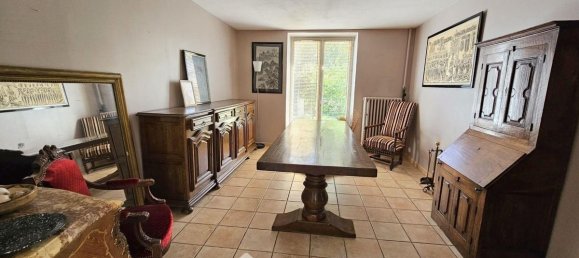 5 bedrooms House in Fontainebleau, France No. 333425 7