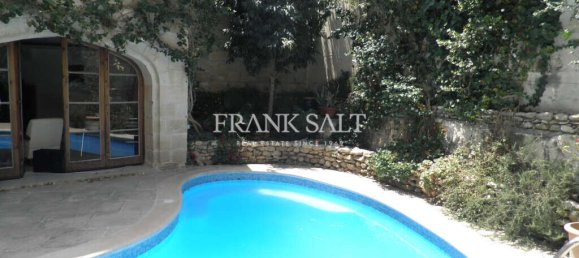 4 غرف نوم منزل في Burmarrad, Malta رقم 3161 2