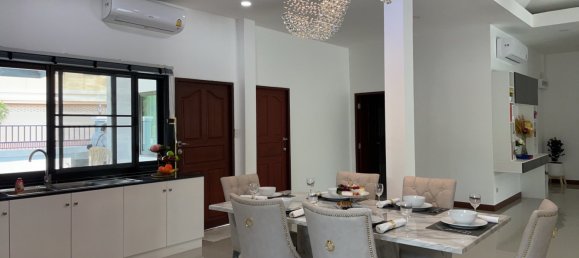 4 bedrooms Cafe / restaurant in Pattaya, Thailand No. 5385 10