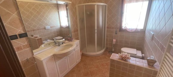 Вилла с 10 комнатами в Комаккьо, Италия № 70147 36