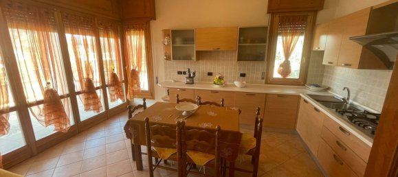 Вилла с 10 комнатами в Комаккьо, Италия № 70147 26