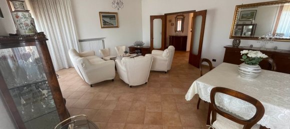 Вилла с 10 комнатами в Комаккьо, Италия № 70147 17