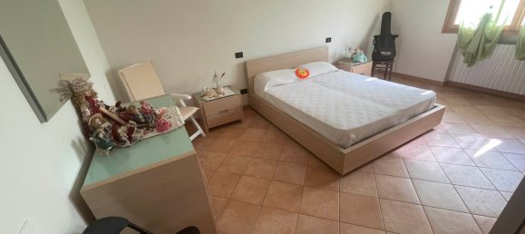 Вилла с 10 комнатами в Комаккьо, Италия № 70147 31