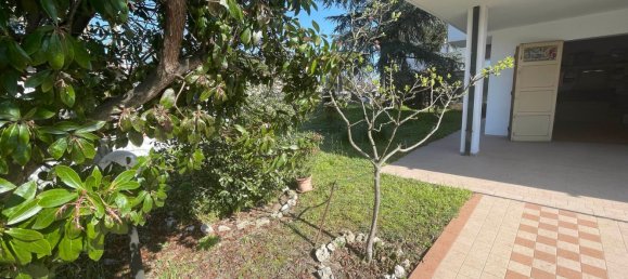 Вилла с 10 комнатами в Комаккьо, Италия № 70147 33