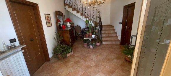 Вилла с 10 комнатами в Комаккьо, Италия № 70147 38