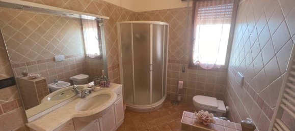 Вилла с 10 комнатами в Комаккьо, Италия № 70147 35