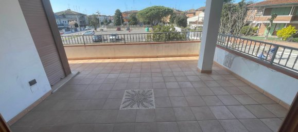 Вилла с 10 комнатами в Комаккьо, Италия № 70147 2