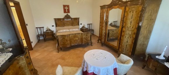 Вилла с 10 комнатами в Комаккьо, Италия № 70147 43