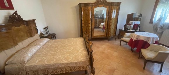 Вилла с 10 комнатами в Комаккьо, Италия № 70147 42