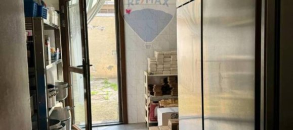 4 rooms Commercial property in Novara, Italy No. 84026 11