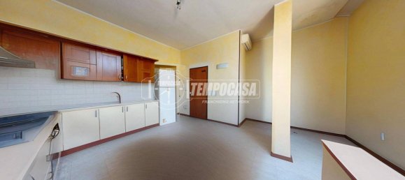 1 bedroom Apartment in Volpiano, Italy No. 278958 2