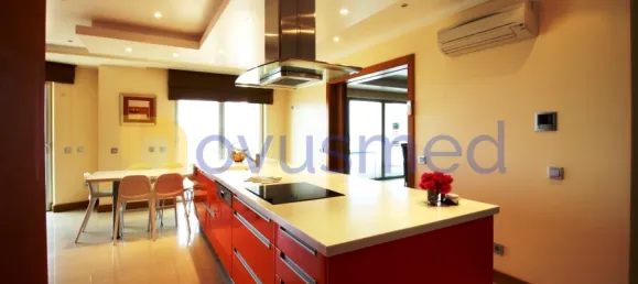 5 bedrooms House in Albufeira, Portugal No. 25673 25