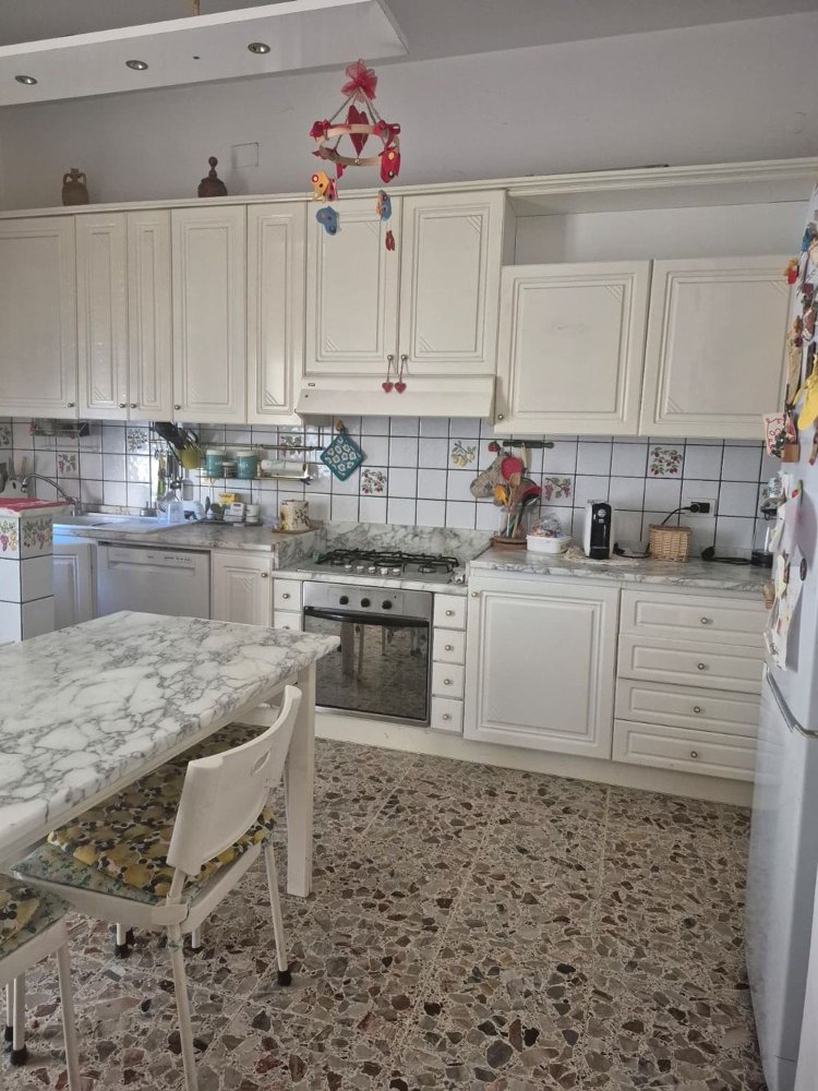 Apartamento T4 em Ancona, Italy N.º 327860