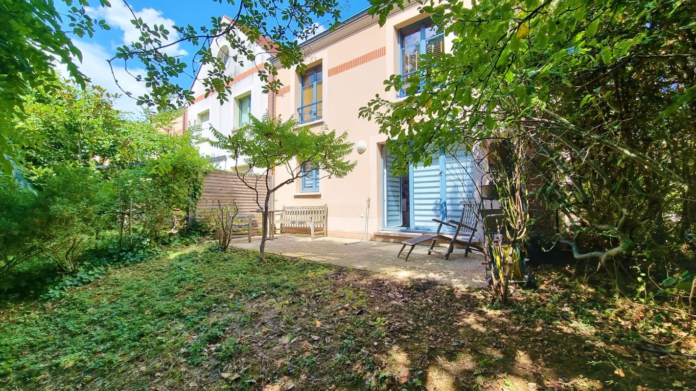 3 غرف نوم منزل في Houilles, France رقم 184136