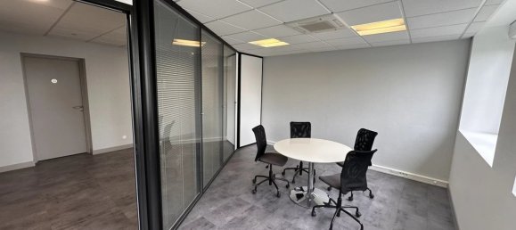 262m² Office in Scy-Chazelles, France No. 66162 6