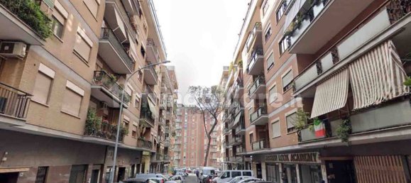 Квартира с 2 спальнями в Рим, Италия № 352981 2