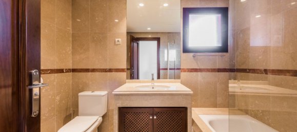 4 bedrooms Building in Marbella Del Este, Spain No. 2982 18