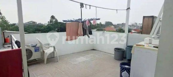 6 bedrooms House in Cipondoh, Indonesia No. 2378 4