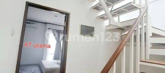 6 bedrooms House in Cipondoh, Indonesia No. 2378 13