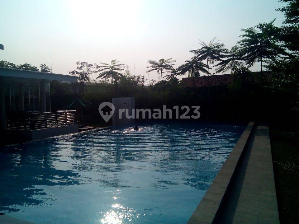 6 bedrooms House in Cipondoh, Indonesia No. 2378