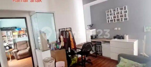 6 bedrooms House in Cipondoh, Indonesia No. 2378 3