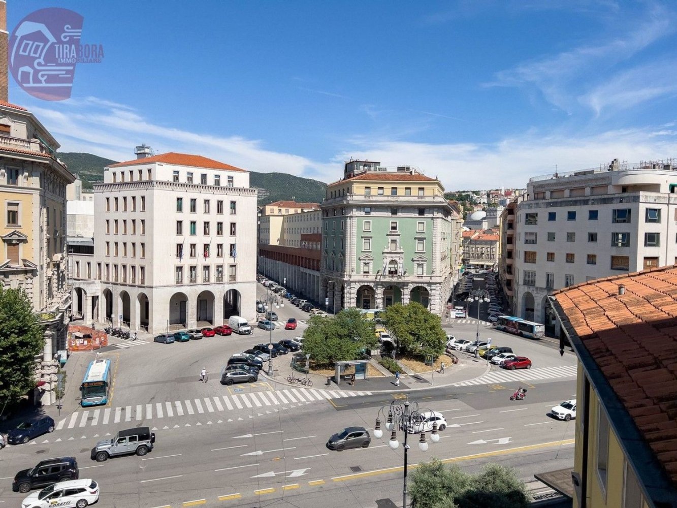 4غرفة شقة في Trieste, Italy رقم 281160